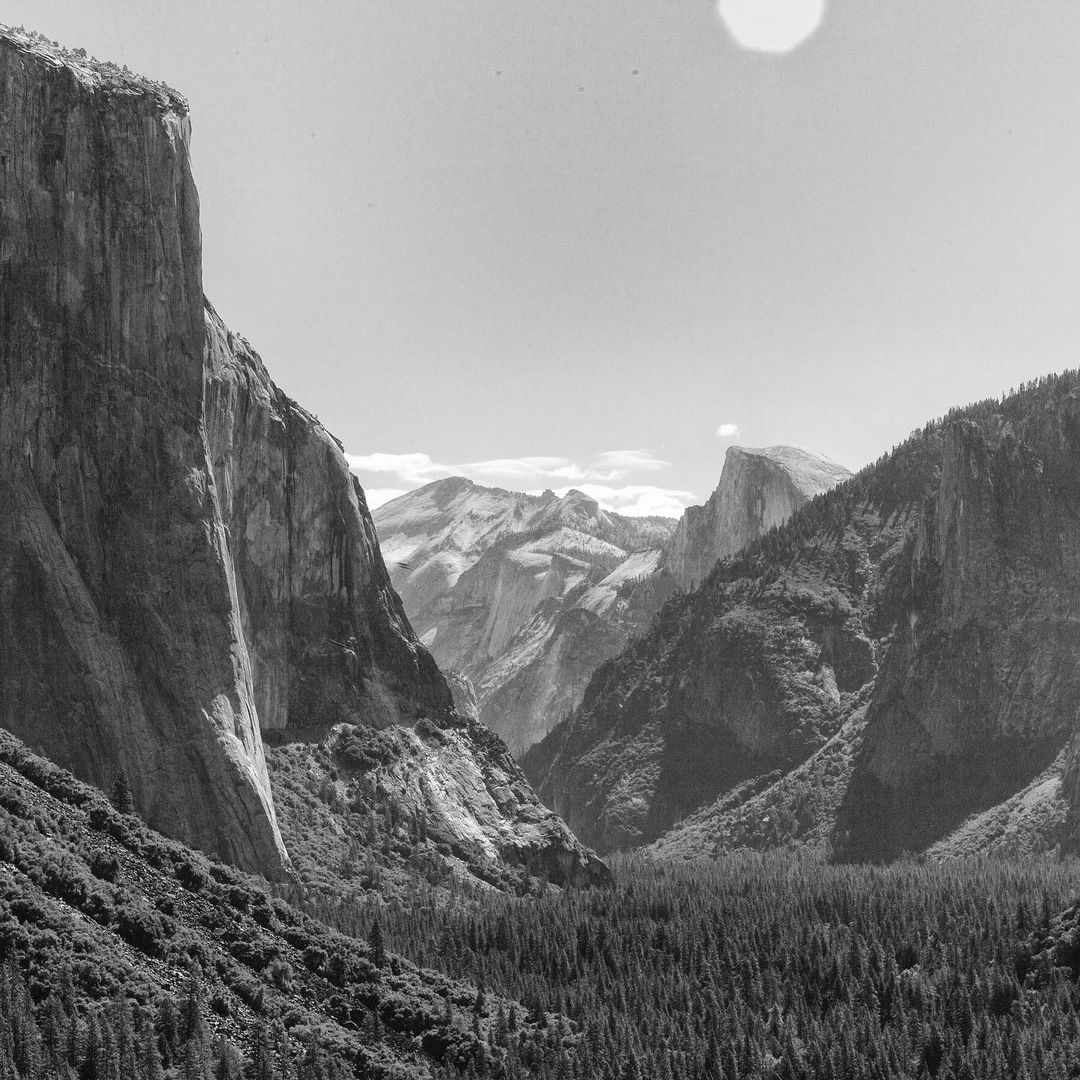 A landscape for Friday. The iconic tunnel view in Yosemite. - from ...